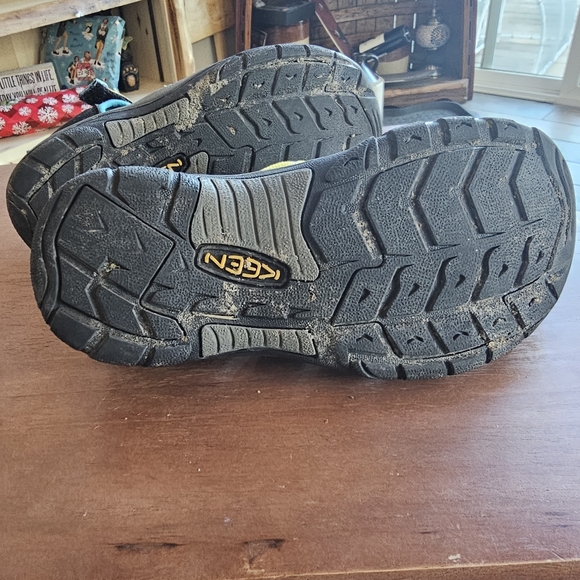 Keen Newport Retro Kids Sandals Tye Dye Water/Beach Shoes Size 2 - Picture 3 of 7